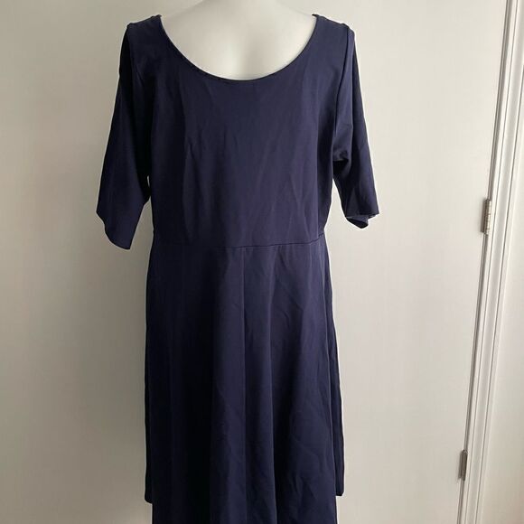 NWT Navy Dress by City Chic, Size XXL/24 - Picture 8 of 8